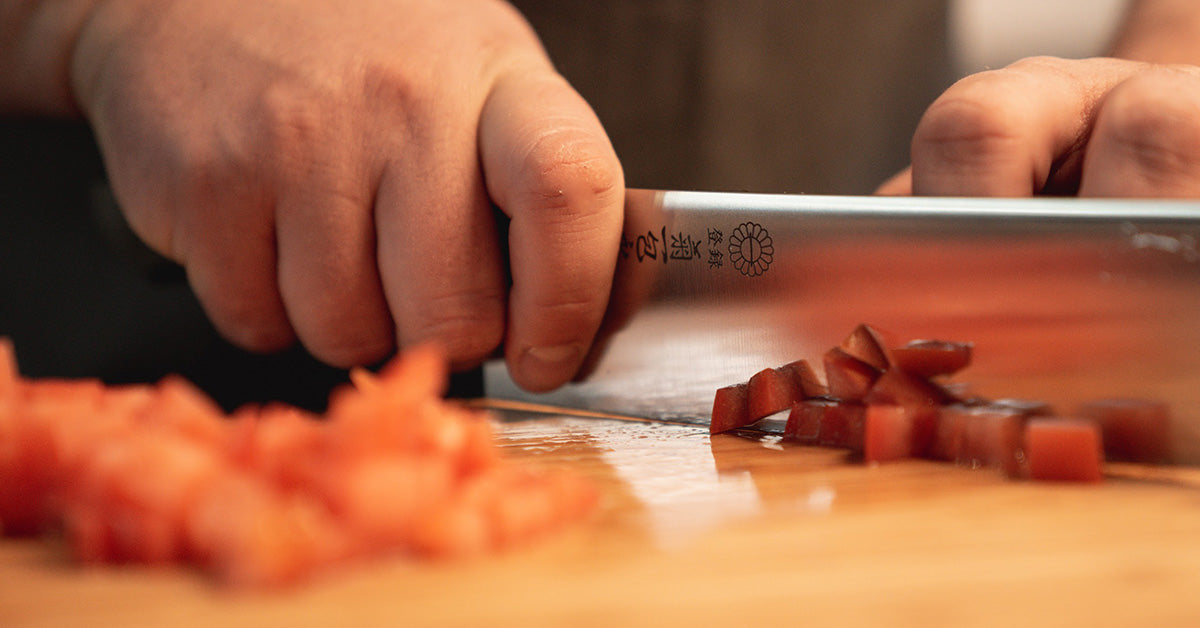 Kikuichi Nakiri Cutting Tomatoes