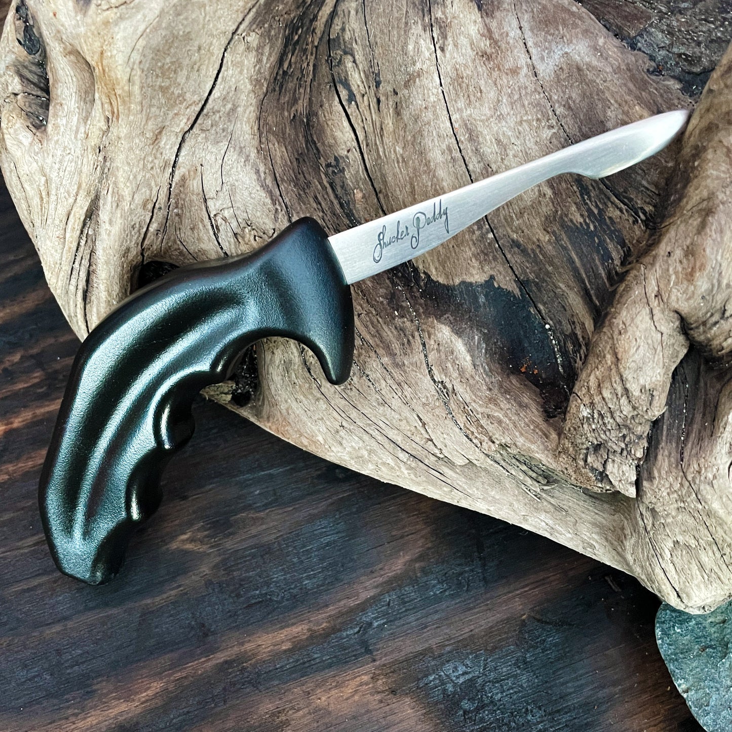 Shucker Paddy Oyster Knife – Ergonomic Stainless Steel Shucking Knife Swissmar - Element Knife Company